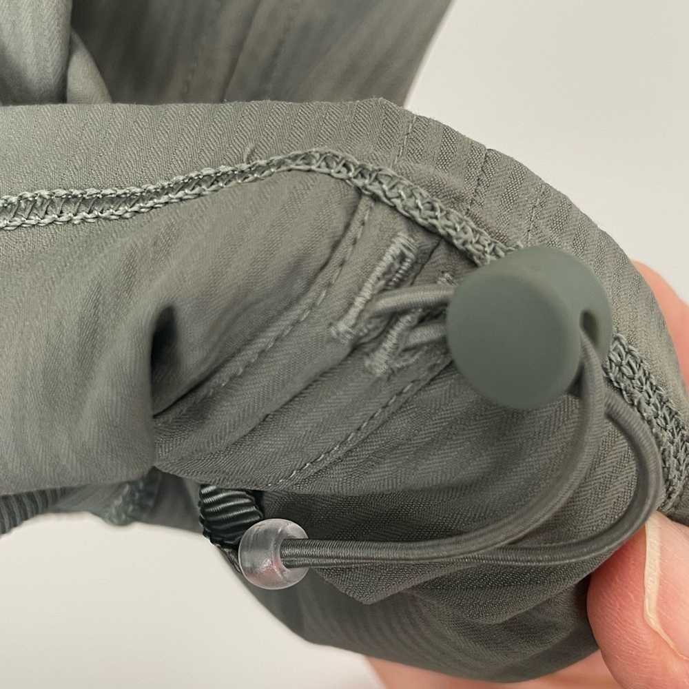 Lululemon Beyond the Studio Crop Grey Sage Size 4 - Picture 7 of 10